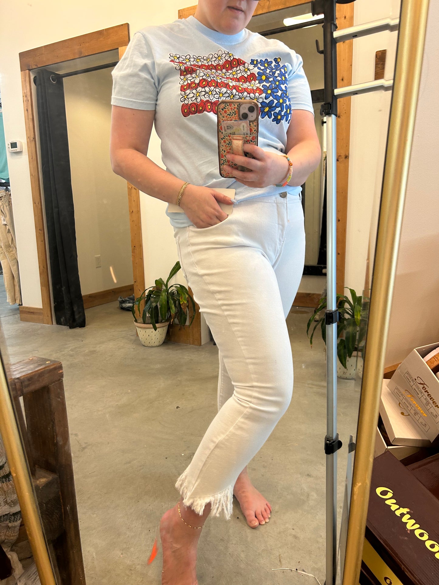 OMGzip White Capri Pants