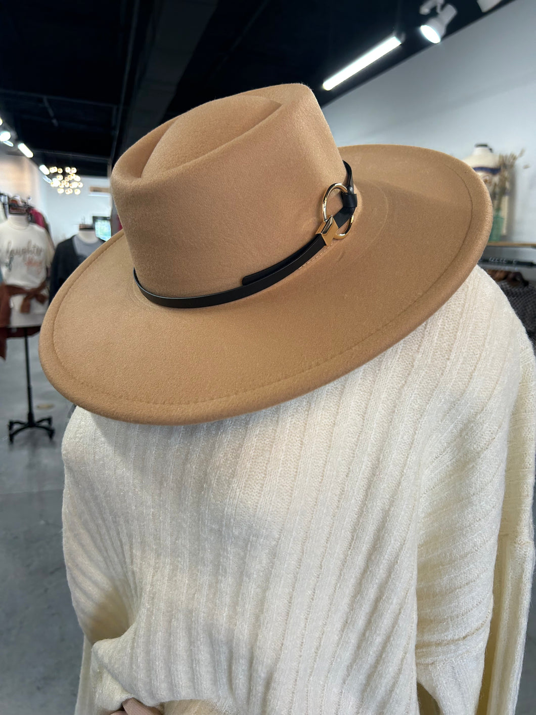 Gold Ring Buckle Hat