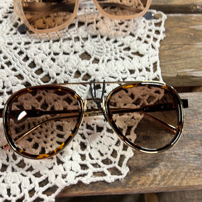 Coco + Carmen Sunnies