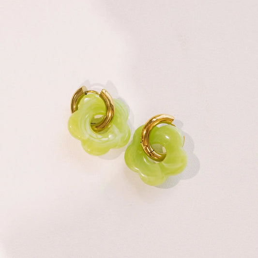 Color Me Daisy Hoop Earrings || Lime