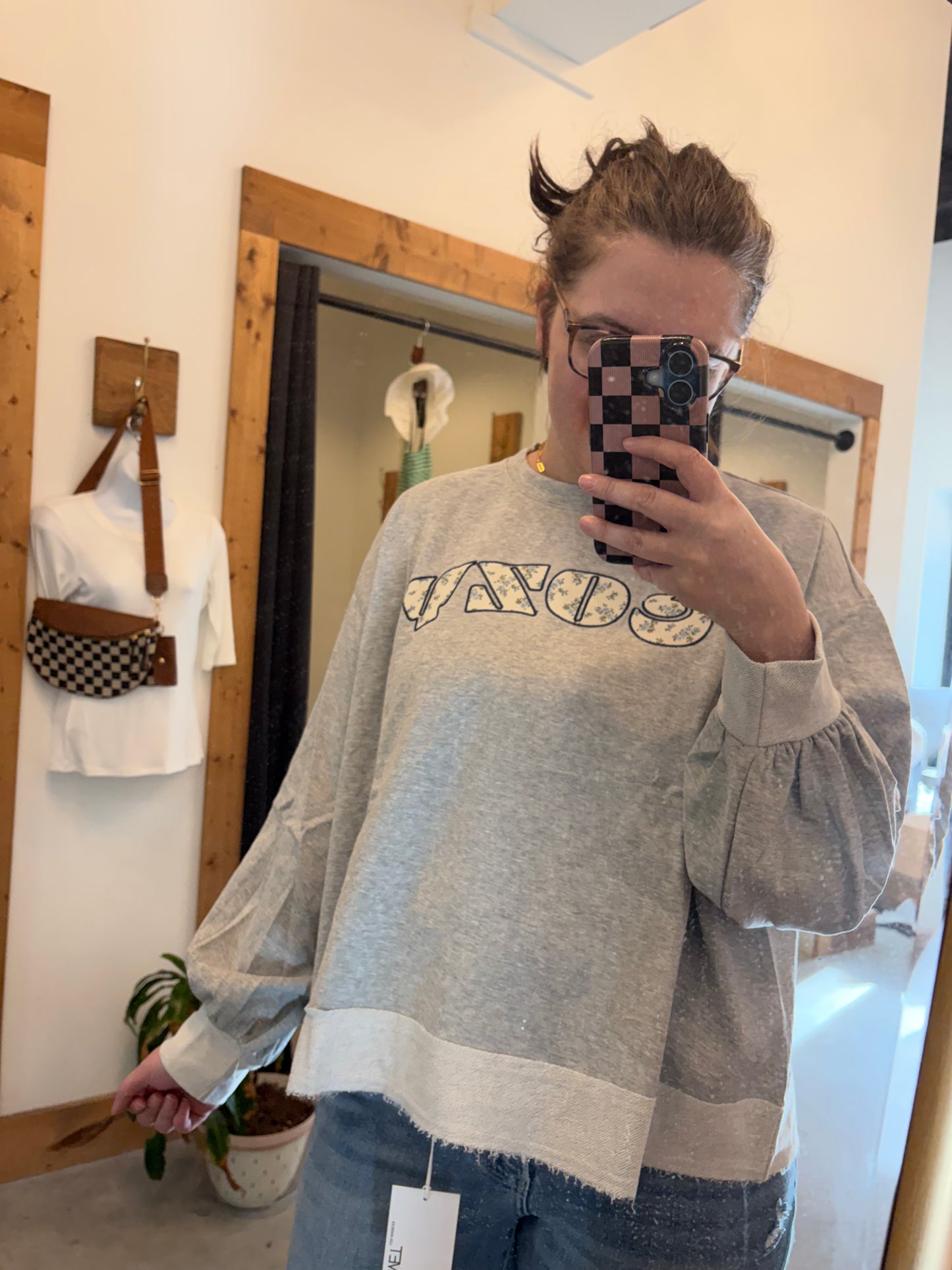 COZY floral appliqué