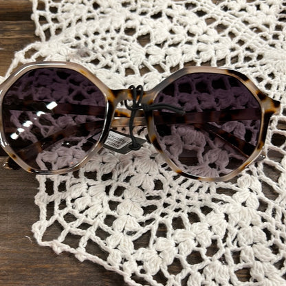 Coco + Carmen Sunnies