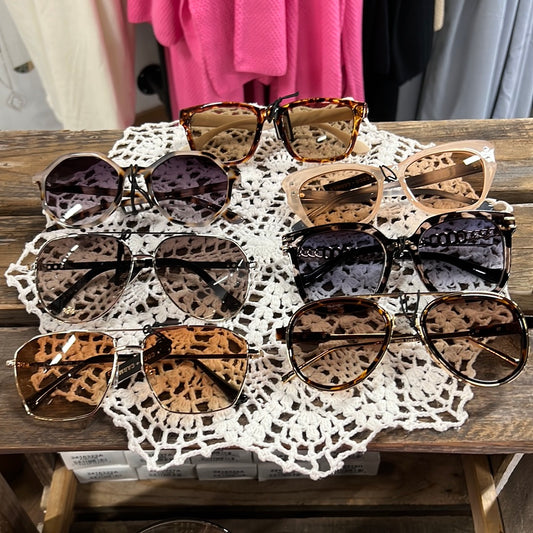 Coco + Carmen Sunnies