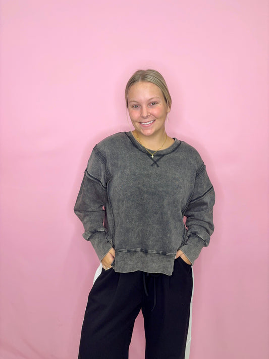 The Unwind Pullover - Black