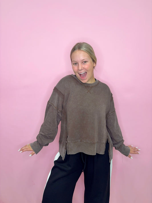 The Unwind Pullover - Chocolate