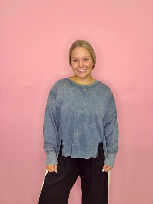 The Unwind Pullover - Blue