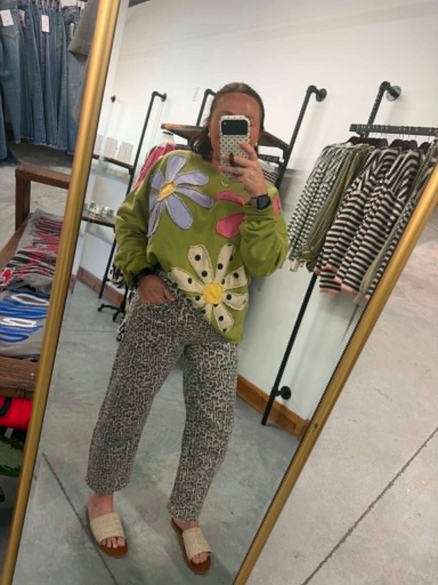 Daisy Daze Pullover