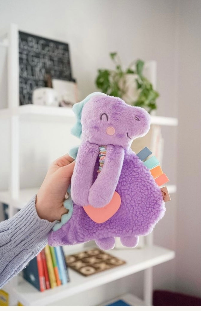 Dino Itzy Lovey